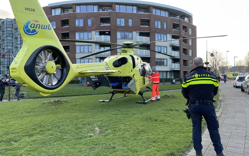 ANWB Medical Air Assistance Traumahelikopter PH-TTR geland op incidentlocatie